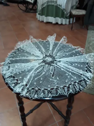 Tapete antiguo de malla almidonado 65cms