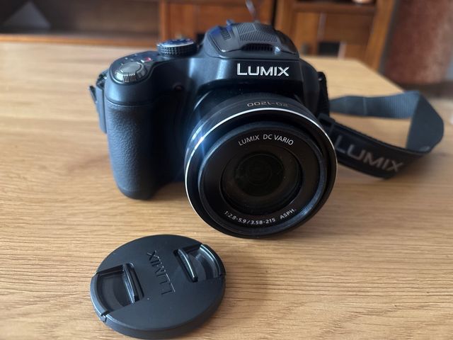 Cámara Panasonic Lumix DMC-FZ72 Negra