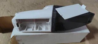 Aspirador de pilas blanco