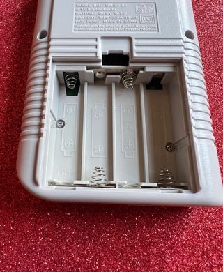 Nintendo Game Boy Clásica Blanca y Morada