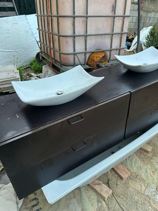Mueble de baño con lavabos