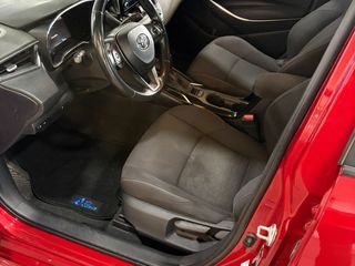 TOYOTA Corolla 1.8 125H BUSINESS PLUS ECVT