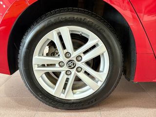 TOYOTA Corolla 1.8 125H BUSINESS PLUS ECVT