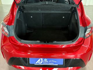 TOYOTA Corolla 1.8 125H BUSINESS PLUS ECVT