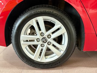 TOYOTA Corolla 1.8 125H BUSINESS PLUS ECVT