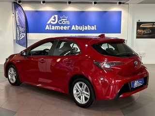 TOYOTA Corolla 1.8 125H BUSINESS PLUS ECVT