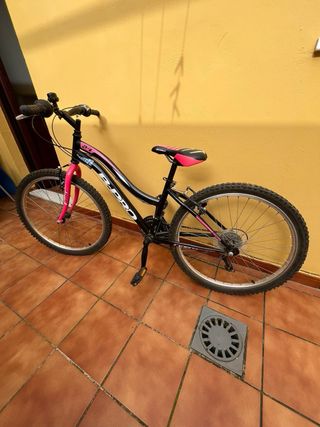 Bicicleta B-Pro 24 Negra y Rosa