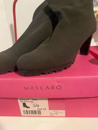 2 pares de Botines MASCARÓ Talla 39 negro y marrón