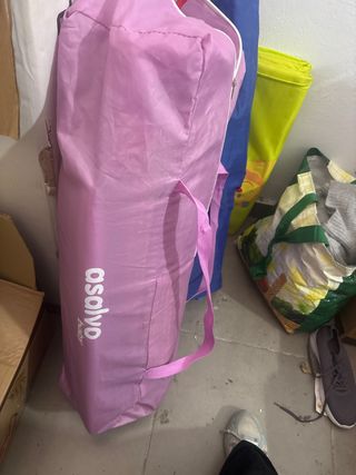 2 Cunas de Viajes rosa asalvo Y otra azul y verde