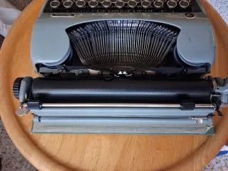 Máquina de escribir Junior Mod. 58