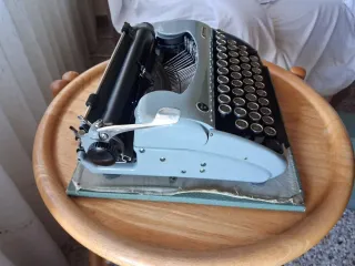 Máquina de escribir Junior Mod. 58