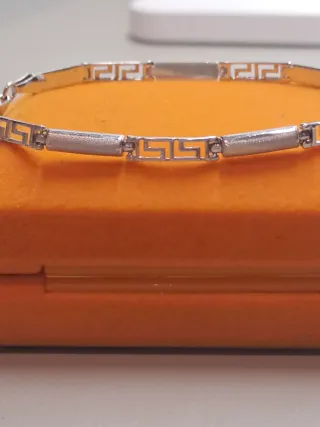 Pulsera ORO BLANCO 18K   Peso: 5, 31 gramos