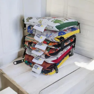 Monederos con diseños de personajes