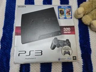 PlayStation 3 Slim 320GB + Far Cry 3 e Far Cry 4
