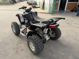 Suzuki LTZ 400 Black Edition