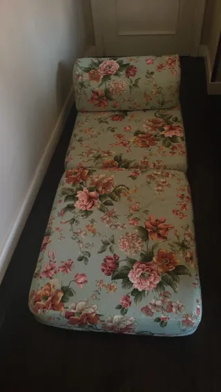 Sofá Cama Puff Floral