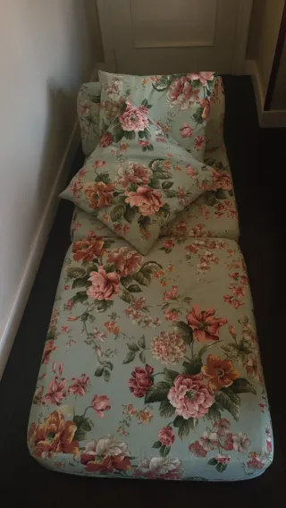 Sofá Cama Puff Floral