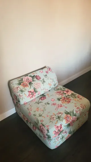 Sofá Cama Puff Floral