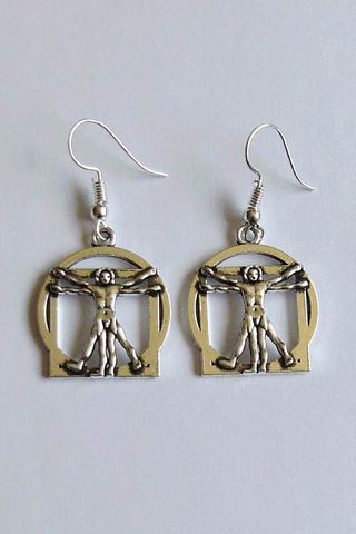 Pendientes del hombre de Vitruvio
