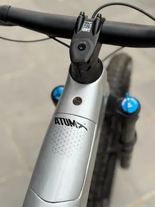 Bicicleta BH AtomX Eléctrica Carbono