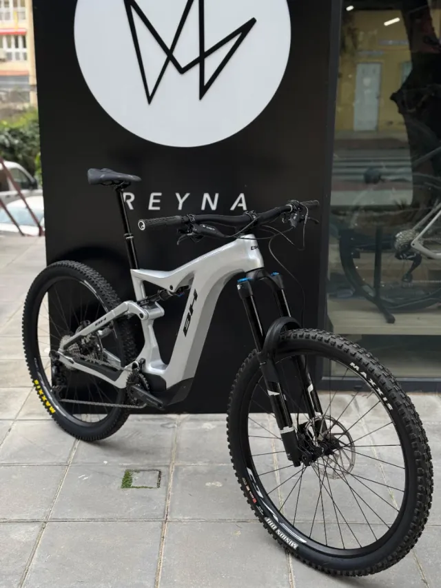 Bicicleta BH AtomX Eléctrica Carbono