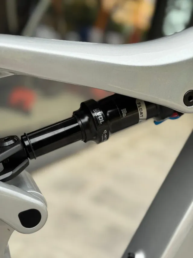 Bicicleta BH AtomX Eléctrica Carbono