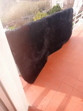 Alfombra de pelo negro