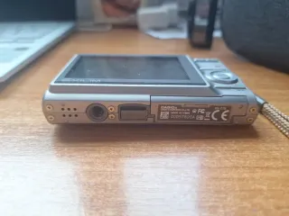 Cámara Casio con caja