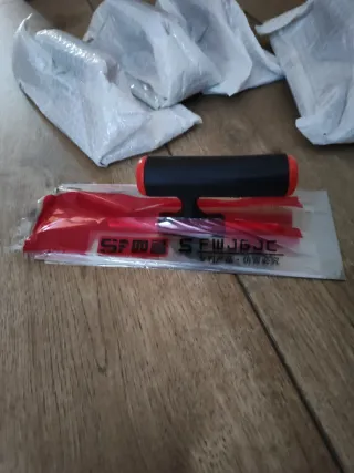 Paleta de enyesado nueva a estrenar