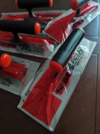 Paleta de enyesado nueva a estrenar