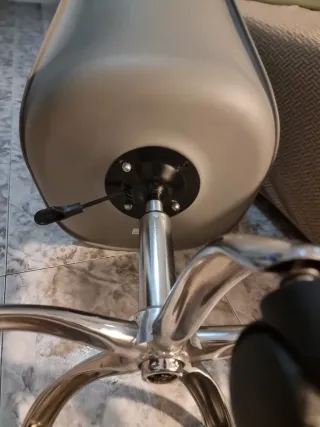 Silla de escritorio gris