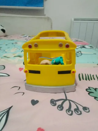 Autobús Cocomelon con JJ