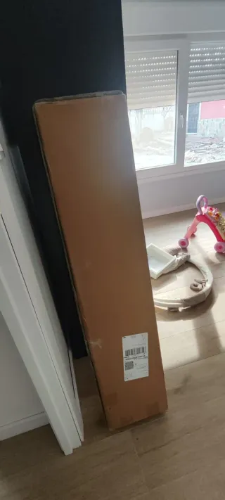 Librería vertical madera clara zig zag Nueva