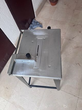 Mesa para sierra circular Bosch 600W