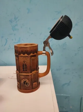 Brocca da collezione in ceramica