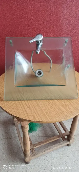 Lavabo de cristal moderno