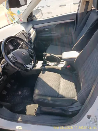 Mitsubishi Outlander 2016