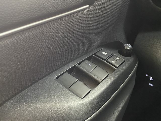 Yaris Active Plus 1.5 120H HEV Gris oscuro