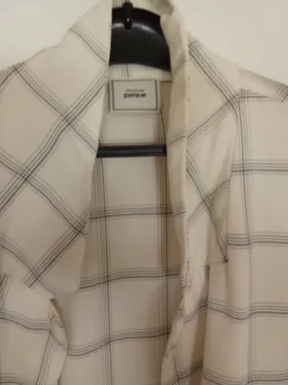 Blazer cuadros beige Pimkie