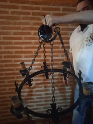 Lámpara de forja rústica