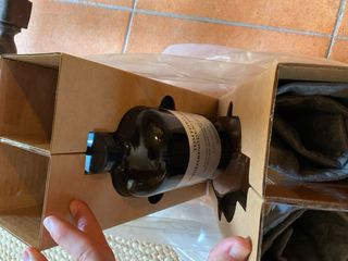 2 botellas de 1L de Tom Ford(Oud Wood y Mandarino)