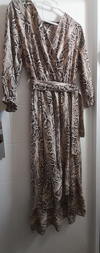 Vestido Animal Print Media Pierna Volante