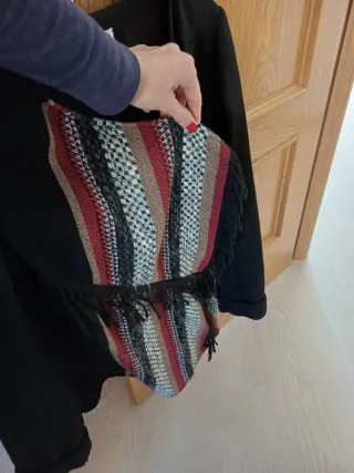 Chaqueta rústica boho con flecos