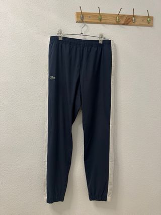 Chaqueta deportiva Lacoste roja y blanca