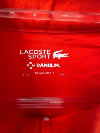 Chaqueta deportiva Lacoste roja y blanca