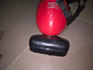 Aspirador de mano Ufesa Handly