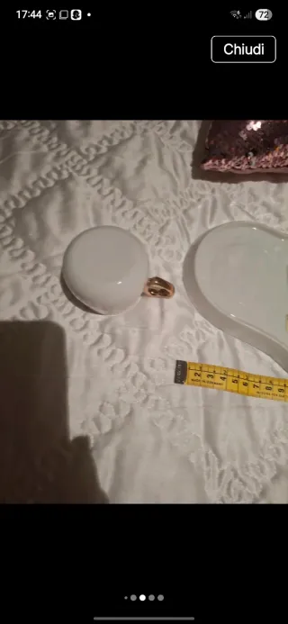 Vassoio in ceramica con tazzine a forma di cuore