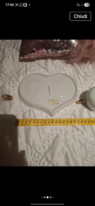 Vassoio in ceramica con tazzine a forma di cuore