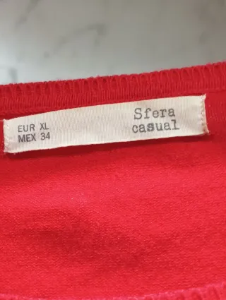 Lote 2 jerseys mujer estampado y rojo