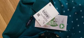 Polo azul verdoso con estampado nuevo Talla M